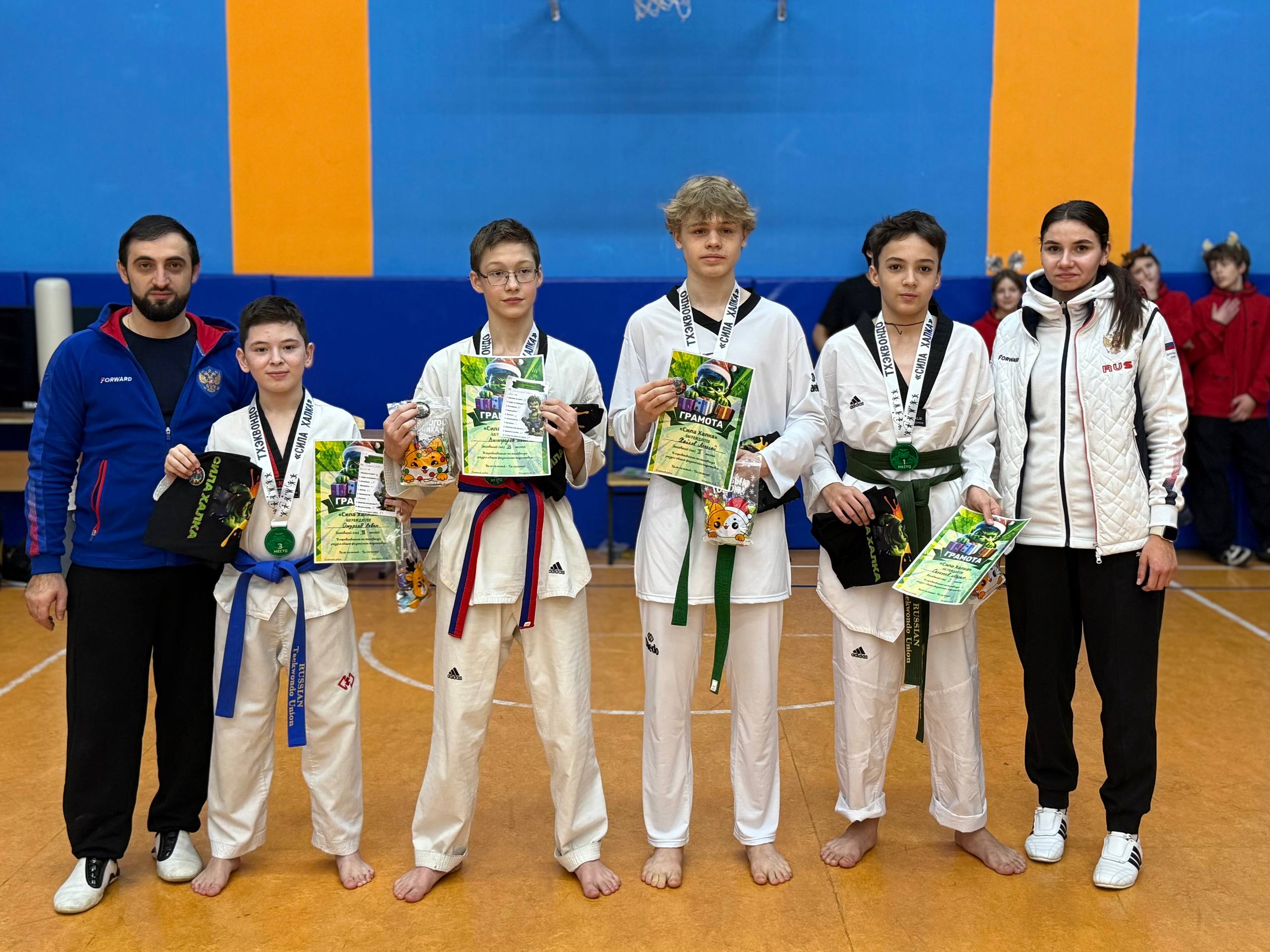 Победители с тренерами